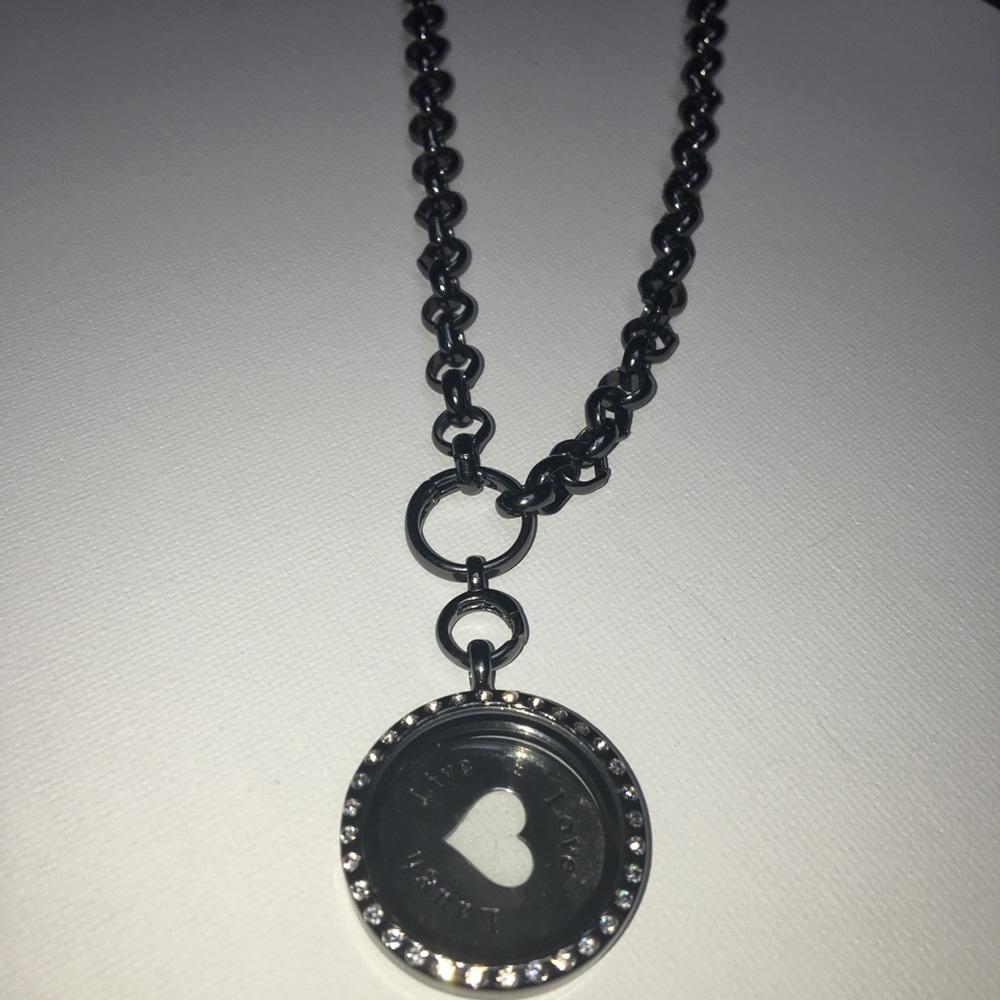 Live love laugh necklace